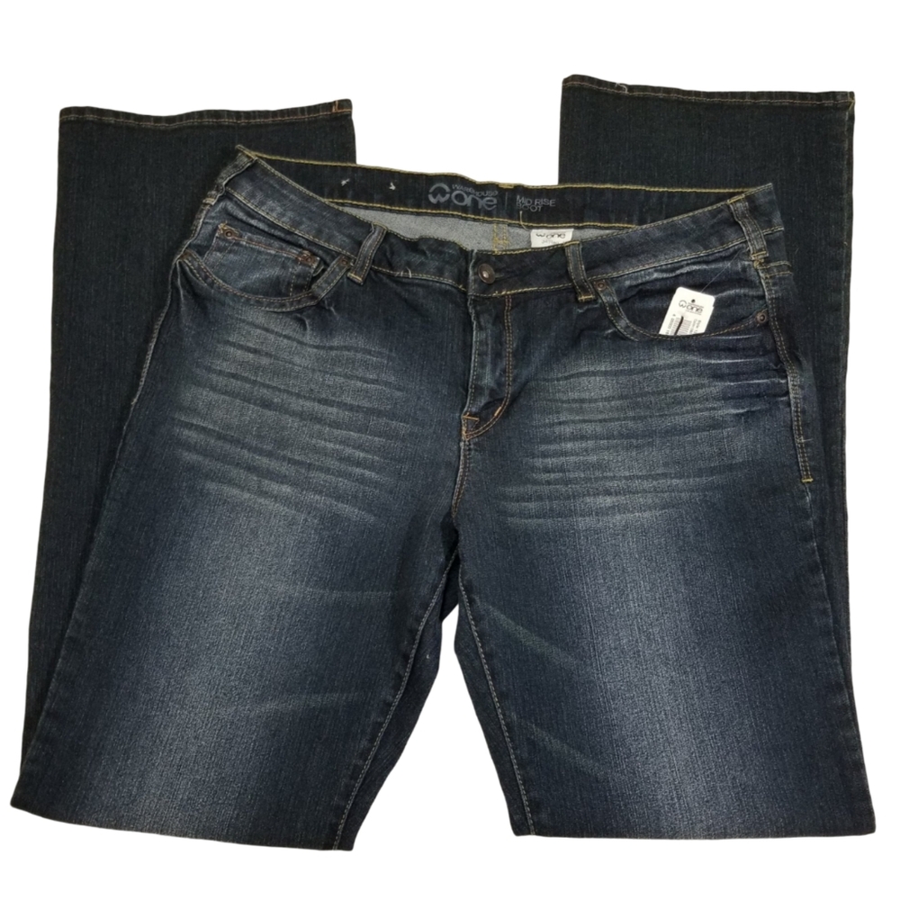 NWT Warehouse Mid Rise Boot Dark Blue Jeans In Size 34 Inseam 32inches